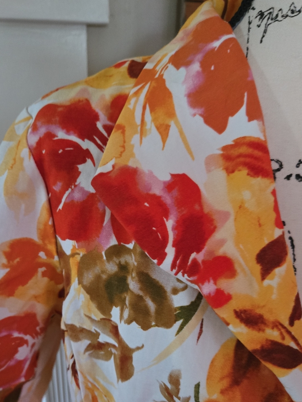 Peck & Peck White Blazer with Red, Orange & Gold Floral Print - Picture 3 of 8